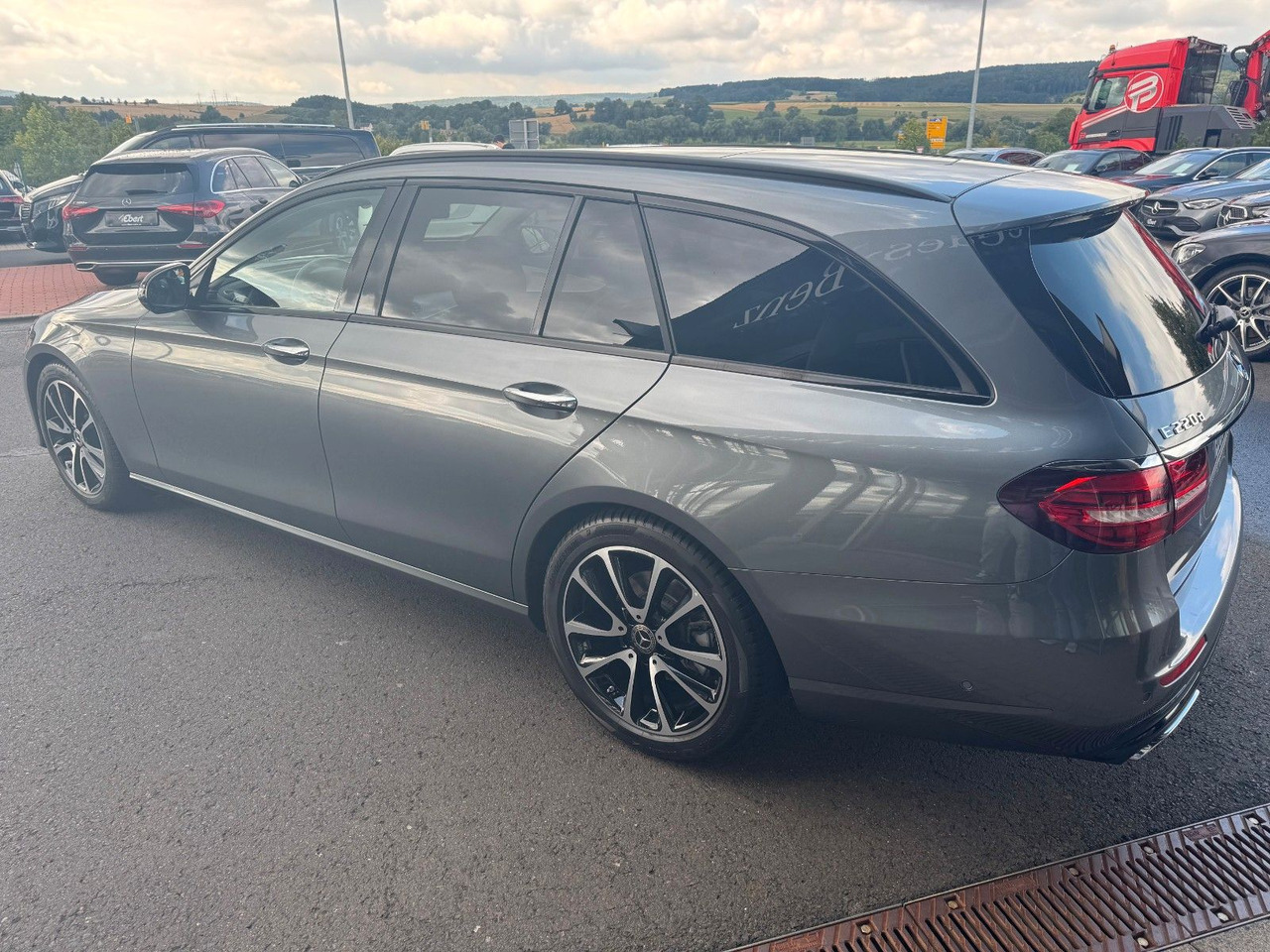 Mercedes-Benz E 220d Avantgarde+DistrPlus+Pano+Burm+360+Night - Station wagon: gambar 3 Mercedes-Benz E 220d Avantgarde+DistrPlus+Pano+Burm+360+Night - Station wagon: gambar 3