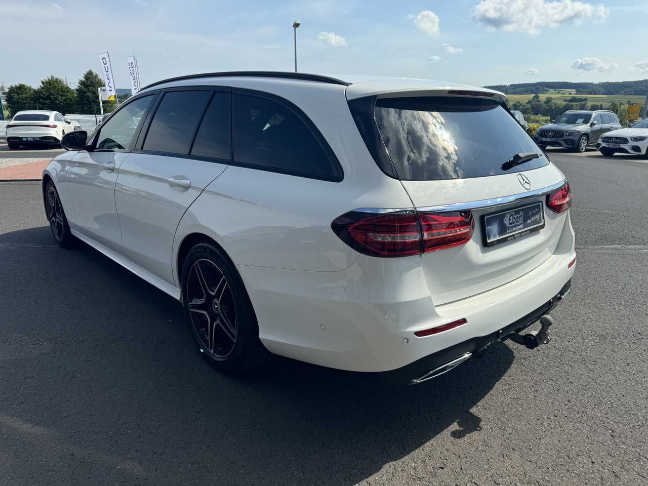 Mercedes-Benz E 220d T AMG+Pano+AHK+Night+TotW+ RKamera+Ambien - Mobil: gambar 3 Mercedes-Benz E 220d T AMG+Pano+AHK+Night+TotW+ RKamera+Ambien - Mobil: gambar 3