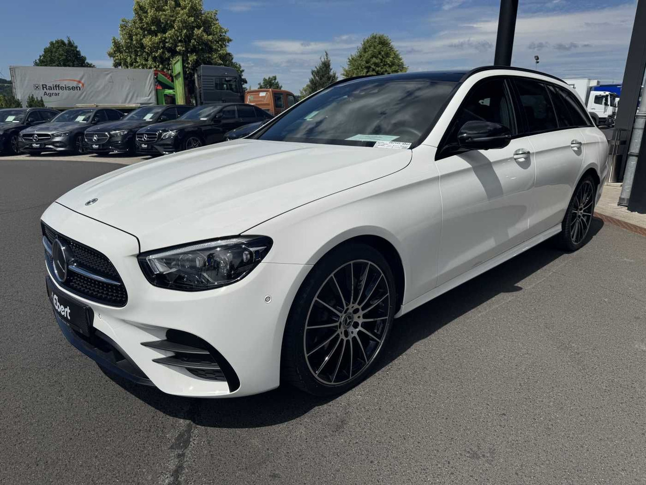 Mercedes-Benz E 300d 4M AMG+Pano+Burm+AHK+360+HUD+ - Mobil: gambar 2 Mercedes-Benz E 300d 4M AMG+Pano+Burm+AHK+360+HUD+ - Mobil: gambar 2
