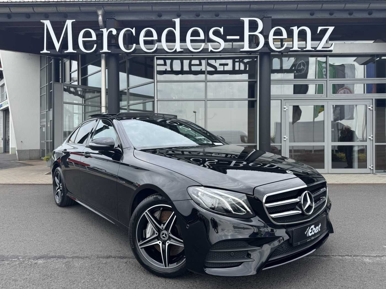 Mercedes-Benz E 300de 9G AMG+Pano+Memory+Ambiente+ RFK+Night - Mobil sedan: gambar 1 Mercedes-Benz E 300de 9G AMG+Pano+Memory+Ambiente+ RFK+Night - Mobil sedan: gambar 1