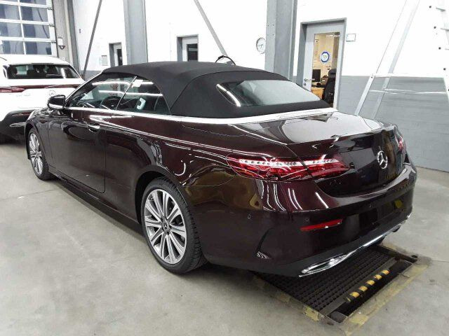Mercedes-Benz E 400d Cabrio VOLL+AMG+Massage+Distr+Burm - Mobil: gambar 4 Mercedes-Benz E 400d Cabrio VOLL+AMG+Massage+Distr+Burm - Mobil: gambar 4