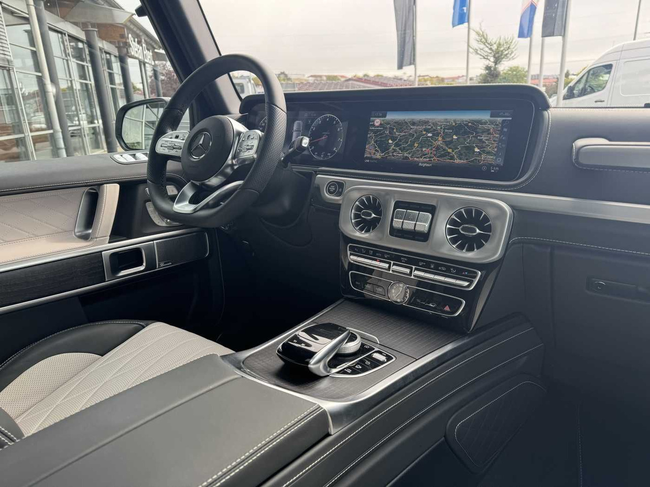 Mobil SUV Mercedes-Benz G 500 9G Final Edition+Standh+AHK+ Burm3D+: gambar 14