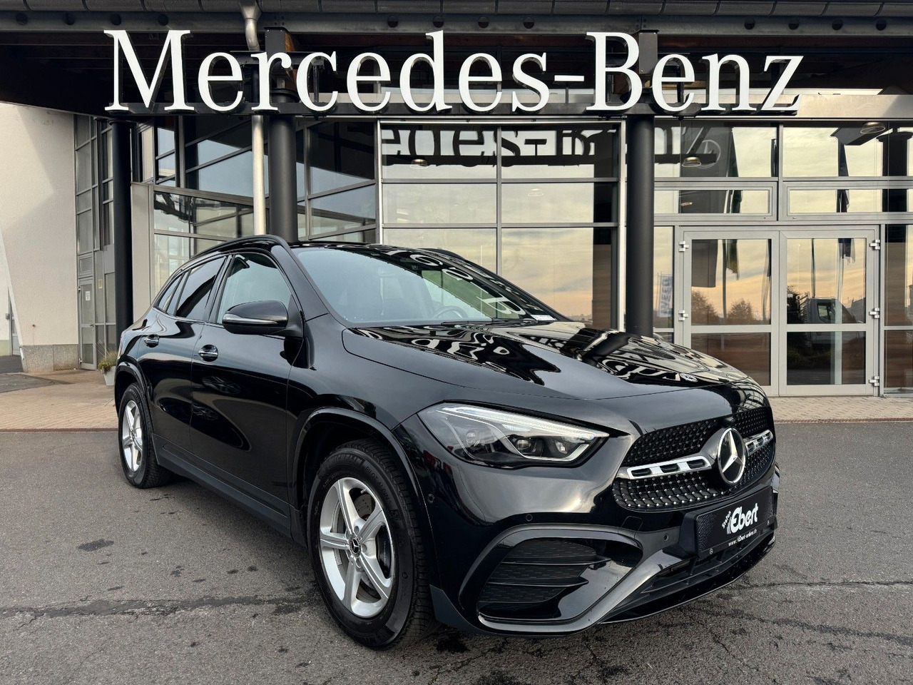 Mobil SUV Mercedes-Benz GLA 200 AMG+Pano+Distr+Ambiente+Multibeam+: gambar 21 Mobil SUV Mercedes-Benz GLA 200 AMG+Pano+Distr+Ambiente+Multibeam+: gambar 21