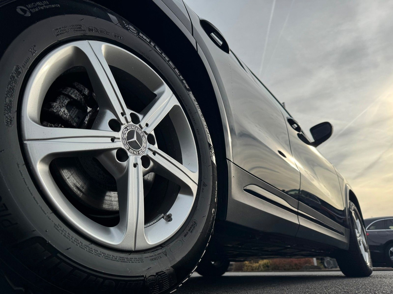 Mercedes-Benz GLA 200 AMG+Pano+Distr+Ambiente+Multibeam+ - Mobil SUV: gambar 5 Mercedes-Benz GLA 200 AMG+Pano+Distr+Ambiente+Multibeam+ - Mobil SUV: gambar 5