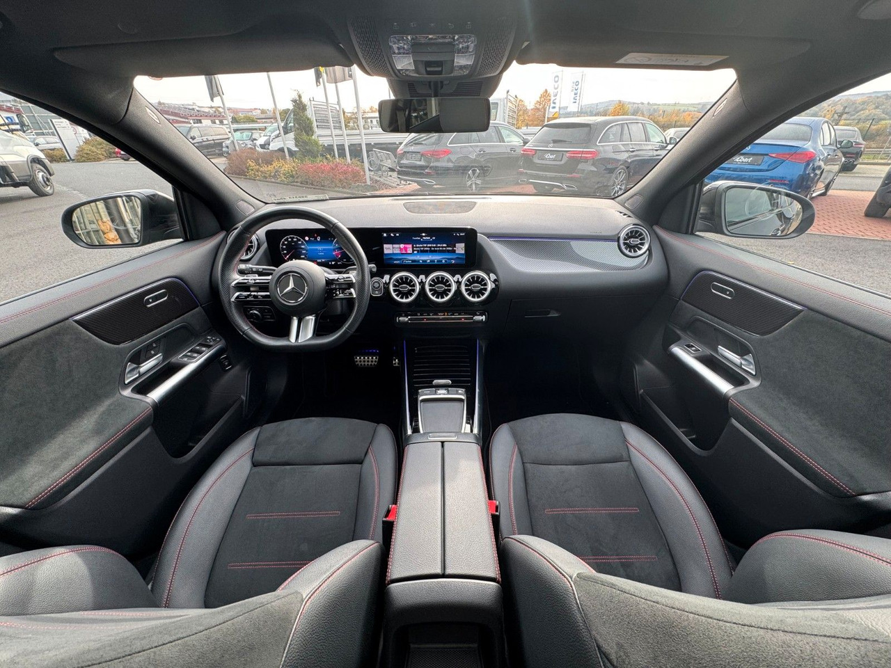 Mobil SUV Mercedes-Benz GLA 200 AMG+Pano+Distr+Ambiente+Multibeam+: gambar 16 Mobil SUV Mercedes-Benz GLA 200 AMG+Pano+Distr+Ambiente+Multibeam+: gambar 16