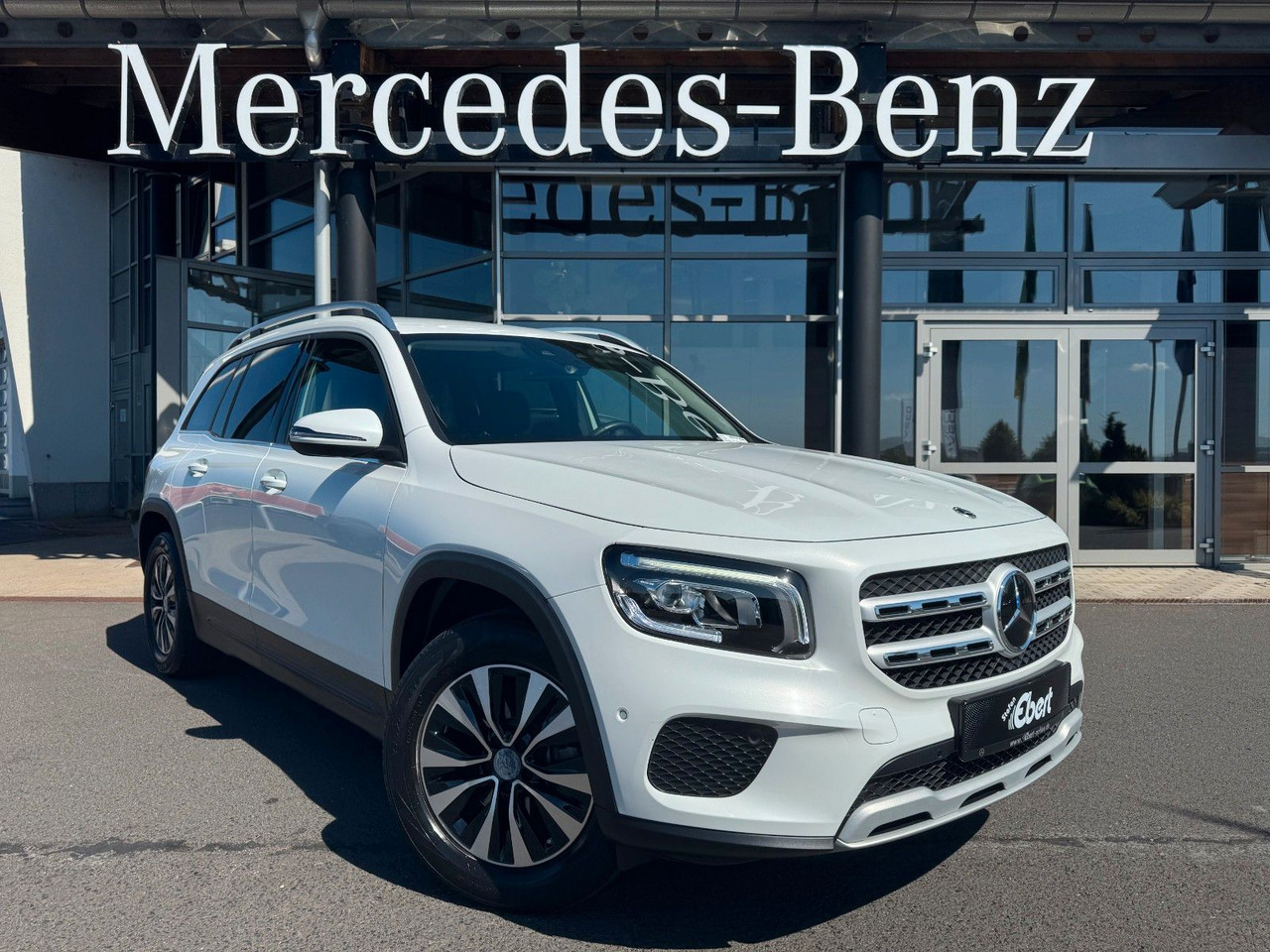 Mercedes-Benz GLB 180 Style+Distronic+RKamera+Vollleder - Mobil SUV: gambar 1 Mercedes-Benz GLB 180 Style+Distronic+RKamera+Vollleder - Mobil SUV: gambar 1