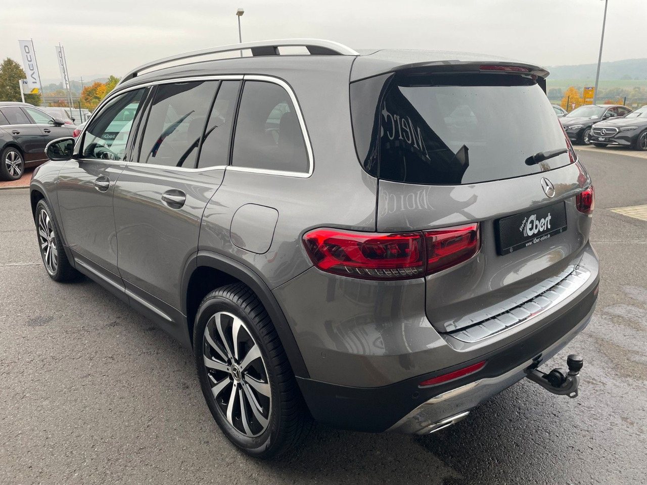 Mercedes-Benz GLB 220 d 4MATIC Progressive AHK+Memory+Pano+360 - Mobil SUV: gambar 3 Mercedes-Benz GLB 220 d 4MATIC Progressive AHK+Memory+Pano+360 - Mobil SUV: gambar 3