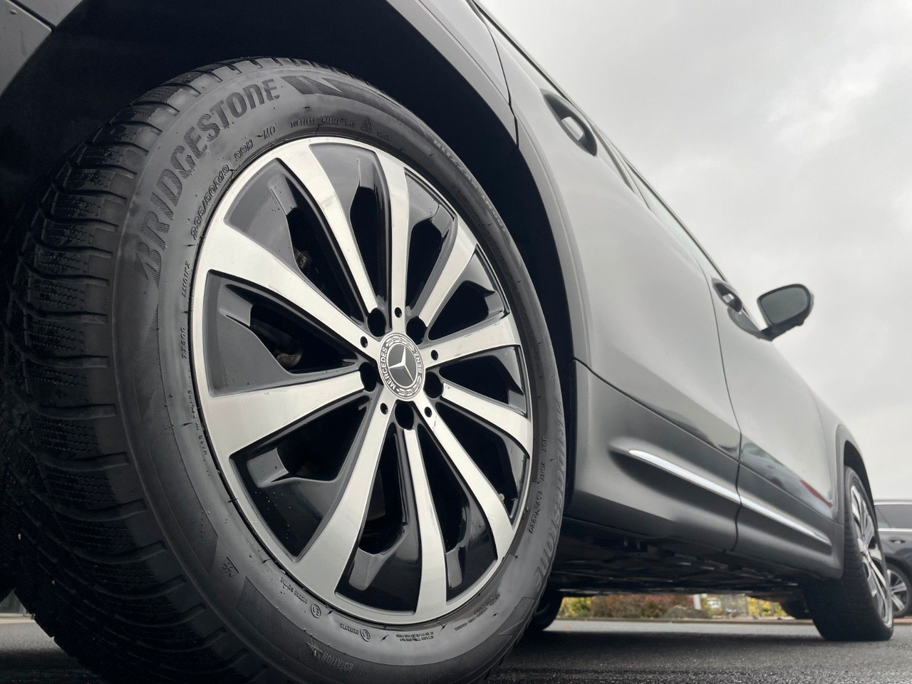 Mercedes-Benz GLB 220 d 4MATIC Progressive AHK+Memory+Pano+360 - Mobil SUV: gambar 5 Mercedes-Benz GLB 220 d 4MATIC Progressive AHK+Memory+Pano+360 - Mobil SUV: gambar 5