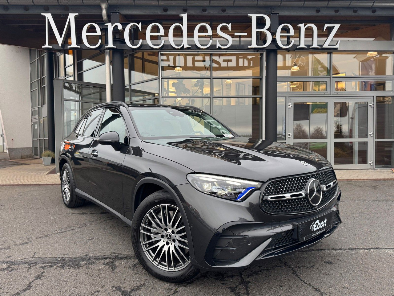 Mercedes-Benz GLC 220d 4M AMG+AHK+Burm+STH+360+Night - Mobil SUV: gambar 1 Mercedes-Benz GLC 220d 4M AMG+AHK+Burm+STH+360+Night - Mobil SUV: gambar 1