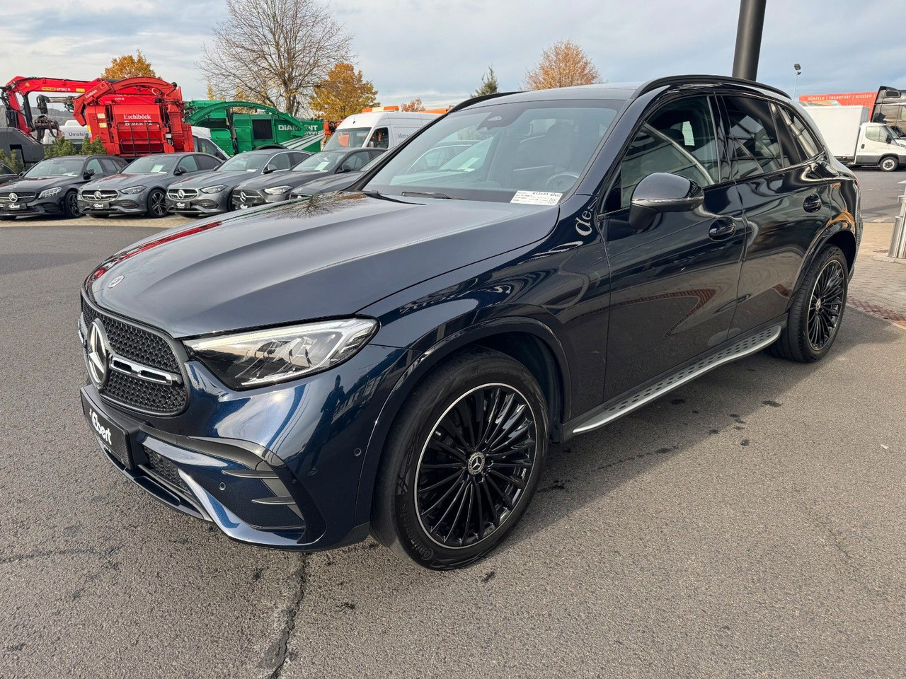 Mercedes-Benz GLC 300 4M+AMG+Pano+Burm+360+Memory - Mobil SUV: gambar 2 Mercedes-Benz GLC 300 4M+AMG+Pano+Burm+360+Memory - Mobil SUV: gambar 2