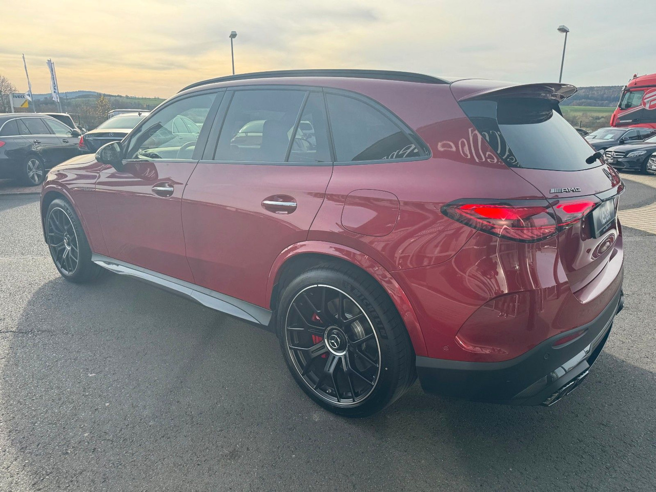 Mercedes-Benz GLC 63 AMG E Carbon+Burm3D+DriversP+Memory - Mobil SUV: gambar 3 Mercedes-Benz GLC 63 AMG E Carbon+Burm3D+DriversP+Memory - Mobil SUV: gambar 3