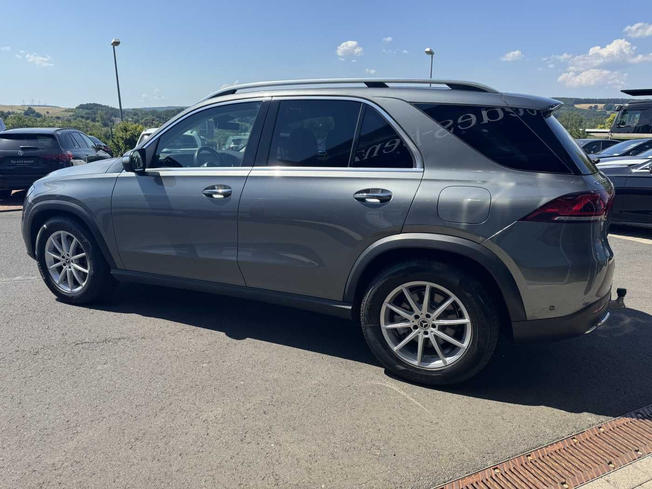 Mercedes-Benz GLE 350de 4M AMG+AHK+DistrPlus+HUD+360 - Mobil SUV: gambar 3 Mercedes-Benz GLE 350de 4M AMG+AHK+DistrPlus+HUD+360 - Mobil SUV: gambar 3