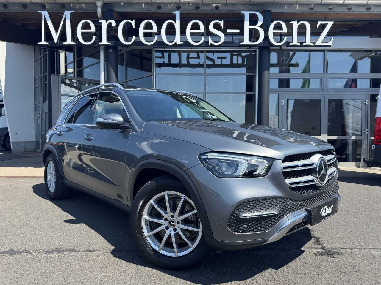 Mercedes-Benz GLE 350de 4M AMG+AHK+DistrPlus+HUD+360 - Mobil SUV: gambar 1 Mercedes-Benz GLE 350de 4M AMG+AHK+DistrPlus+HUD+360 - Mobil SUV: gambar 1