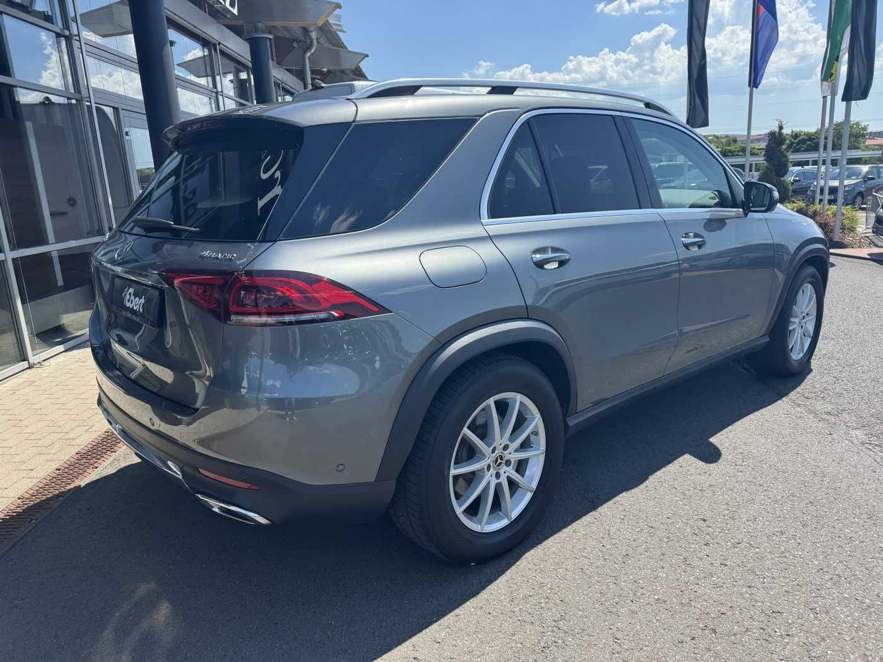 Mercedes-Benz GLE 350de 4M AMG+AHK+DistrPlus+HUD+360 - Mobil SUV: gambar 4 Mercedes-Benz GLE 350de 4M AMG+AHK+DistrPlus+HUD+360 - Mobil SUV: gambar 4