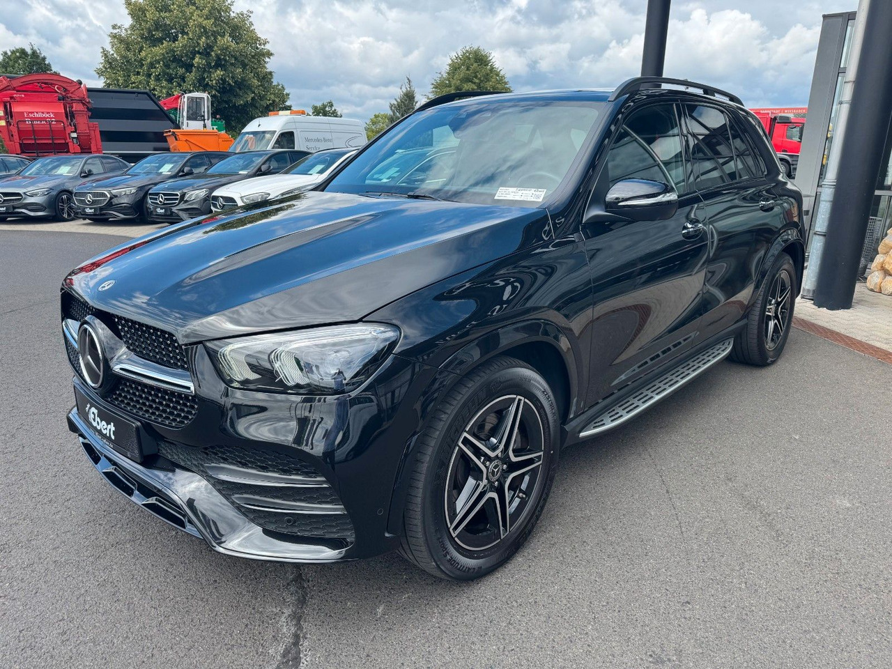 Mercedes-Benz GLE 350de 4M AMG+Pano+AHK+Burm+Distr++HUD+360+ - Mobil SUV: gambar 2 Mercedes-Benz GLE 350de 4M AMG+Pano+AHK+Burm+Distr++HUD+360+ - Mobil SUV: gambar 2