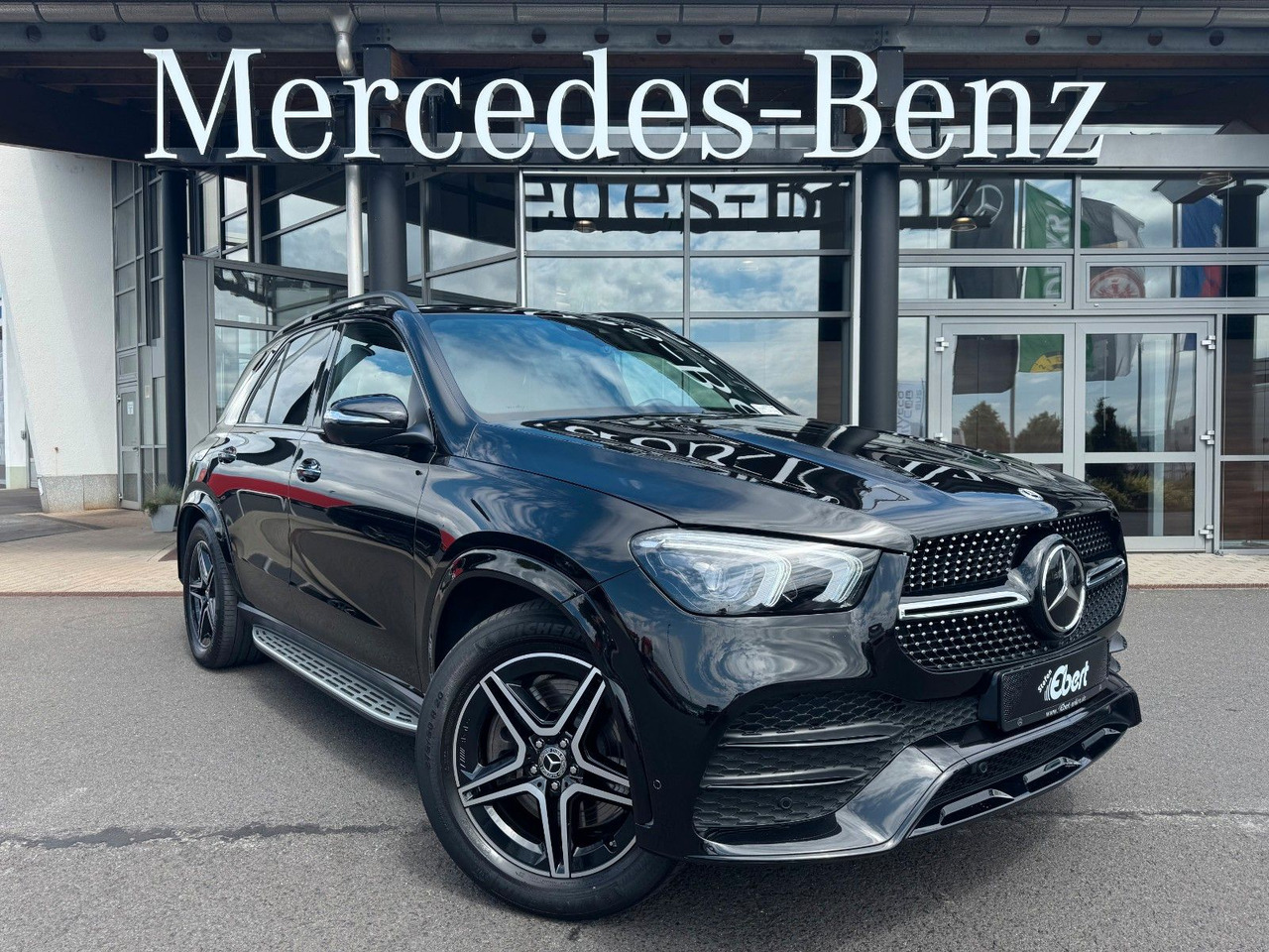 Mercedes-Benz GLE 350de 4M AMG+Pano+AHK+Burm+Distr++HUD+360+ - Mobil SUV: gambar 1 Mercedes-Benz GLE 350de 4M AMG+Pano+AHK+Burm+Distr++HUD+360+ - Mobil SUV: gambar 1