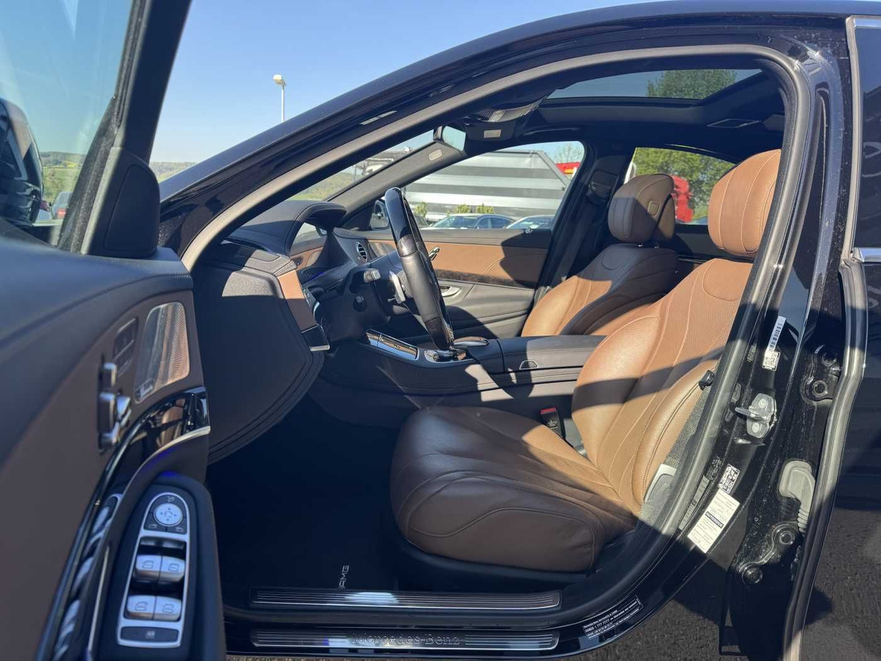 Mercedes-Benz S 400d 4M AMG+Pano+Burm+Distr+Massage+ HUD - Mobil sedan: gambar 1 Mercedes-Benz S 400d 4M AMG+Pano+Burm+Distr+Massage+ HUD - Mobil sedan: gambar 1