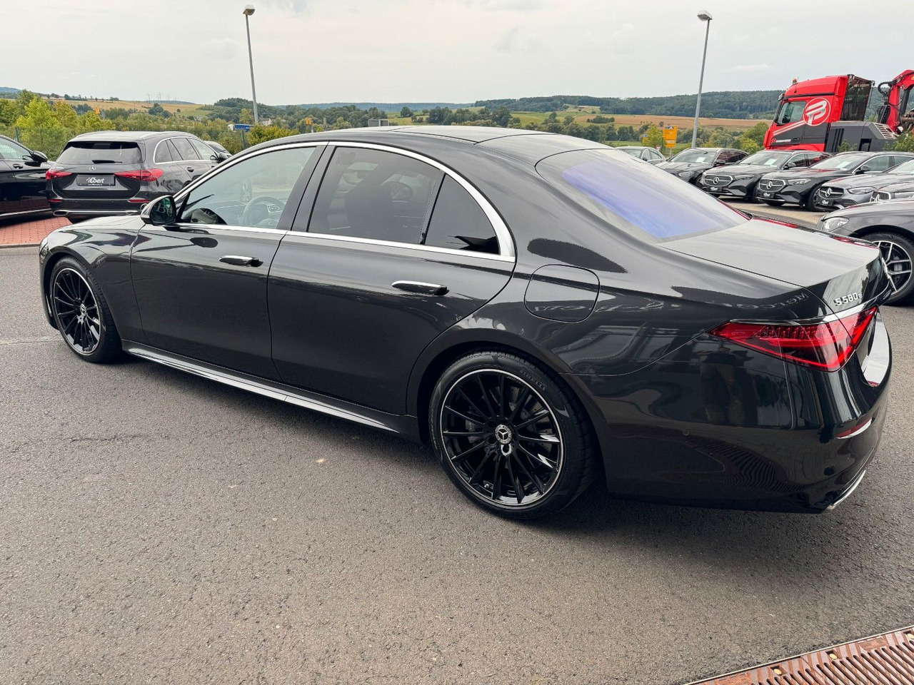 Mercedes-Benz S 580e AMG+Pano+Digital+Burm+3D+AirM+HUD+360+ - Mobil sedan: gambar 3 Mercedes-Benz S 580e AMG+Pano+Digital+Burm+3D+AirM+HUD+360+ - Mobil sedan: gambar 3