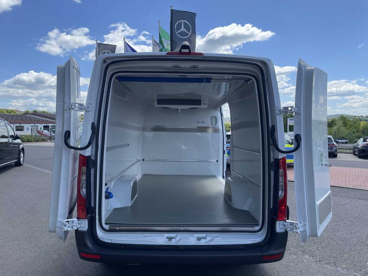Mercedes-Benz Sprinter 315 CDI Frischdienst Fahr-/Standkühlung - Van berpendingin: gambar 5 Mercedes-Benz Sprinter 315 CDI Frischdienst Fahr-/Standkühlung - Van berpendingin: gambar 5
