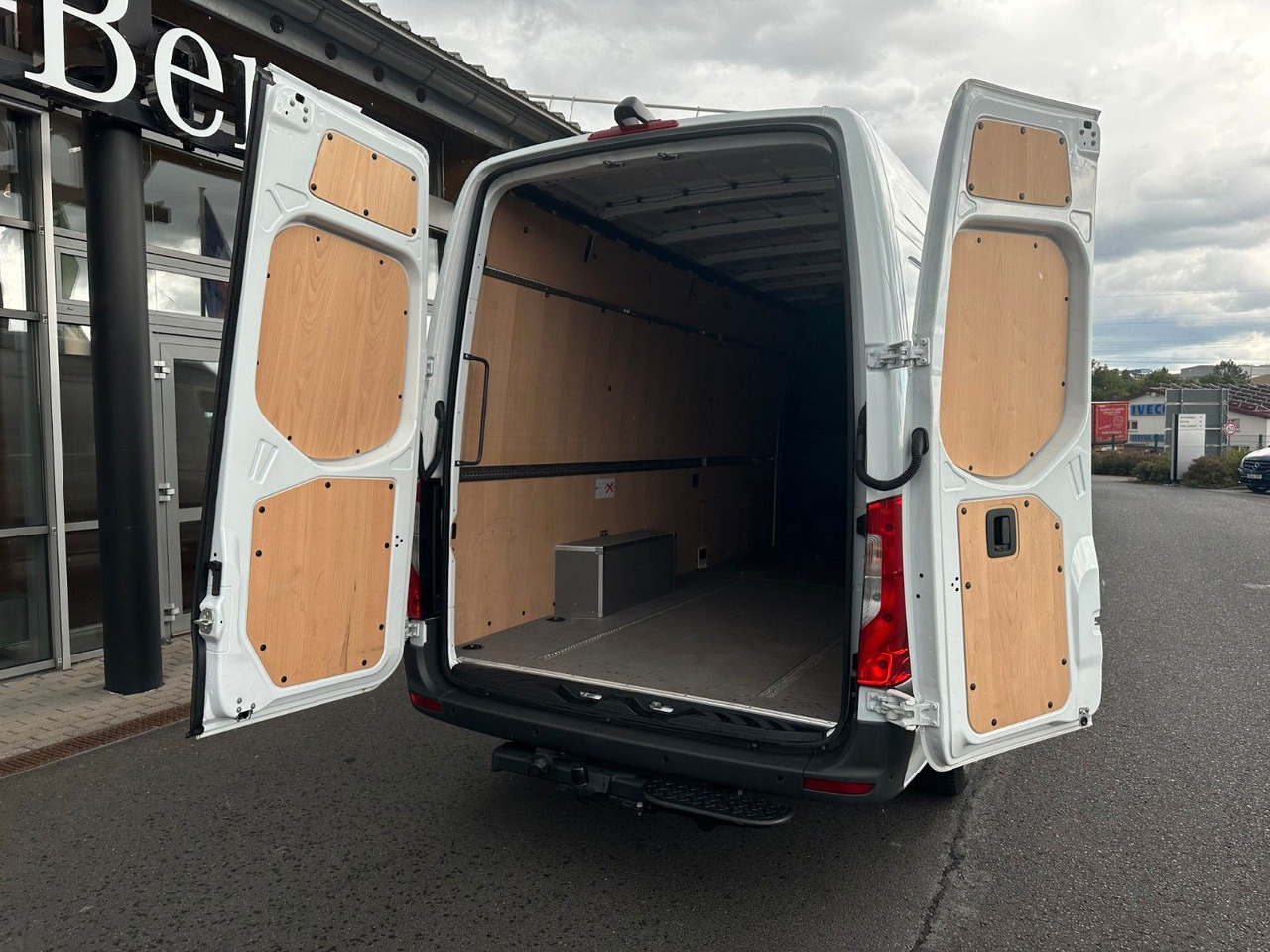 Mercedes-Benz Sprinter 317 CDI 9G 4325 Klima Kamera SHZ AHK - Van panel: gambar 5 Mercedes-Benz Sprinter 317 CDI 9G 4325 Klima Kamera SHZ AHK - Van panel: gambar 5