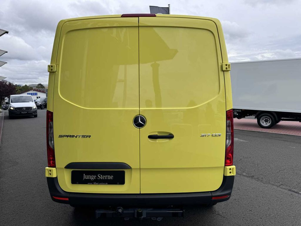 Mercedes-Benz Sprinter 317 CDI Streckenbegleitfahrzeug BF3/BF4 - Van kecil: gambar 5 Mercedes-Benz Sprinter 317 CDI Streckenbegleitfahrzeug BF3/BF4 - Van kecil: gambar 5