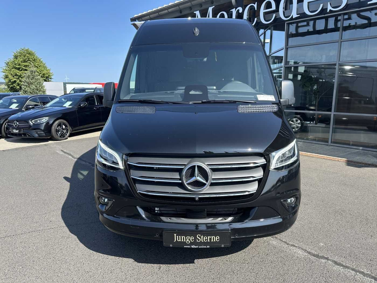 Mercedes-Benz Sprinter 319 CDI 4325 AHK DISTRONIC 360 Klima - Van panel: gambar 2 Mercedes-Benz Sprinter 319 CDI 4325 AHK DISTRONIC 360 Klima - Van panel: gambar 2