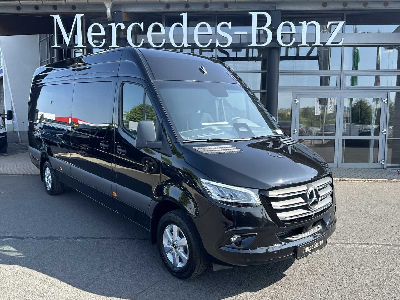 Mercedes-Benz Sprinter 319 CDI 4325 AHK DISTRONIC 360 Klima - Van panel: gambar 1 Mercedes-Benz Sprinter 319 CDI 4325 AHK DISTRONIC 360 Klima - Van panel: gambar 1