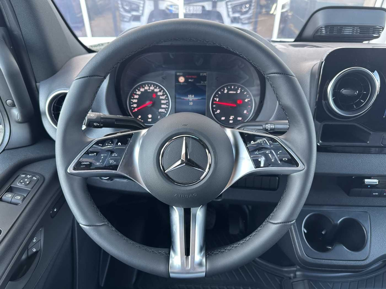 Leasing  Mercedes-Benz Sprinter 319 CDI 4325 AHK DISTRONIC 360 Klima Mercedes-Benz Sprinter 319 CDI 4325 AHK DISTRONIC 360 Klima: gambar 11