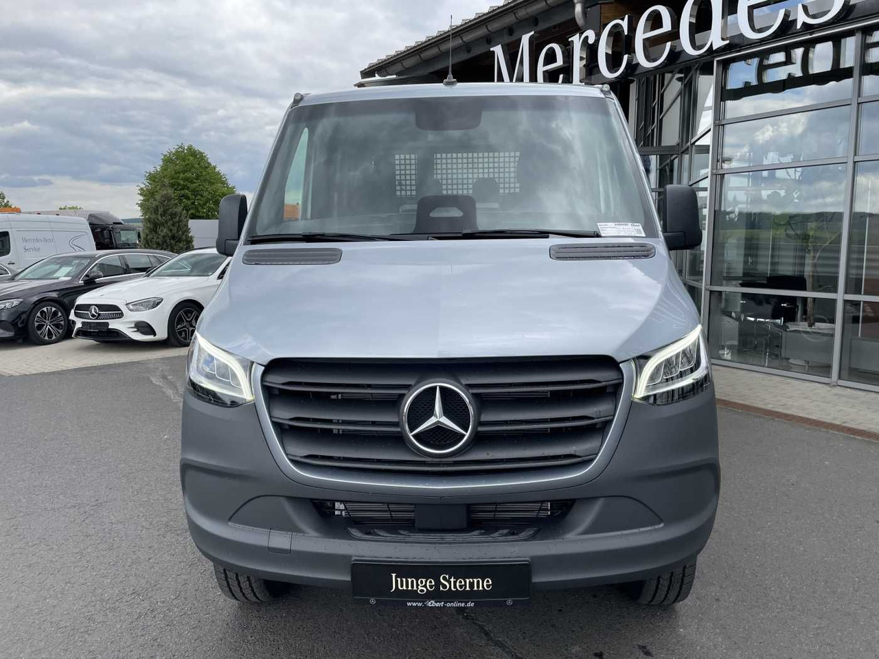 Mercedes-Benz Sprinter 319 CDI 4x4 DoKa Klima Stdheiz AHK LED - Van flatbed: gambar 2 Mercedes-Benz Sprinter 319 CDI 4x4 DoKa Klima Stdheiz AHK LED - Van flatbed: gambar 2