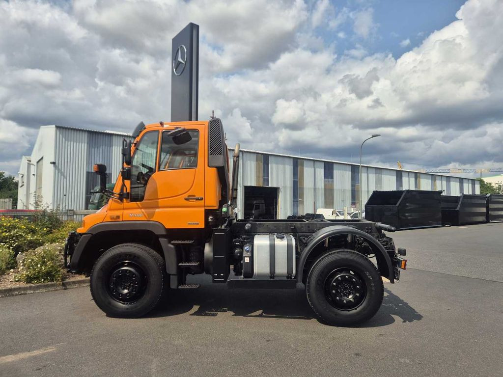 Mercedes-Benz Unimog U400 4x4 Vario Pilot Zapfwelle LOF - Truk sasis: gambar 5 Mercedes-Benz Unimog U400 4x4 Vario Pilot Zapfwelle LOF - Truk sasis: gambar 5