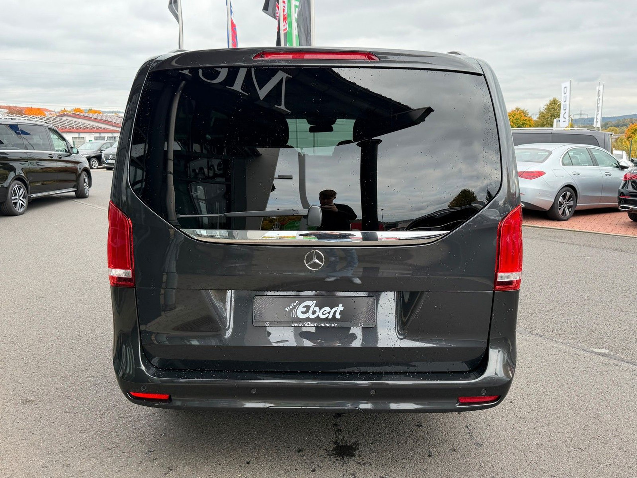 Mercedes-Benz V 250 AVANTGARDE ED AHK Tisch 6Sitze - Station wagon: gambar 5 Mercedes-Benz V 250 AVANTGARDE ED AHK Tisch 6Sitze - Station wagon: gambar 5