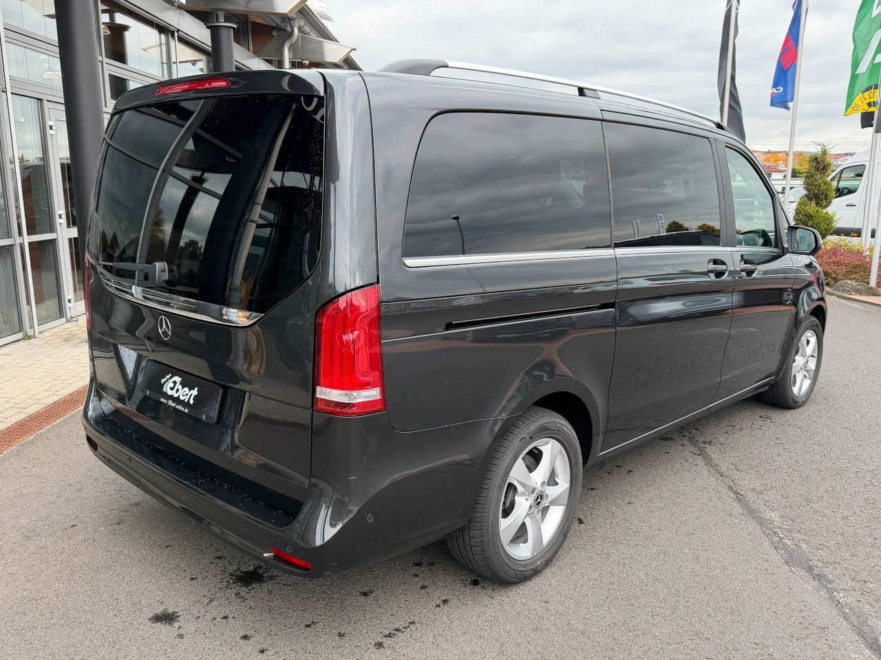 Mercedes-Benz V 250 AVANTGARDE ED AHK Tisch 6Sitze - Station wagon: gambar 4 Mercedes-Benz V 250 AVANTGARDE ED AHK Tisch 6Sitze - Station wagon: gambar 4