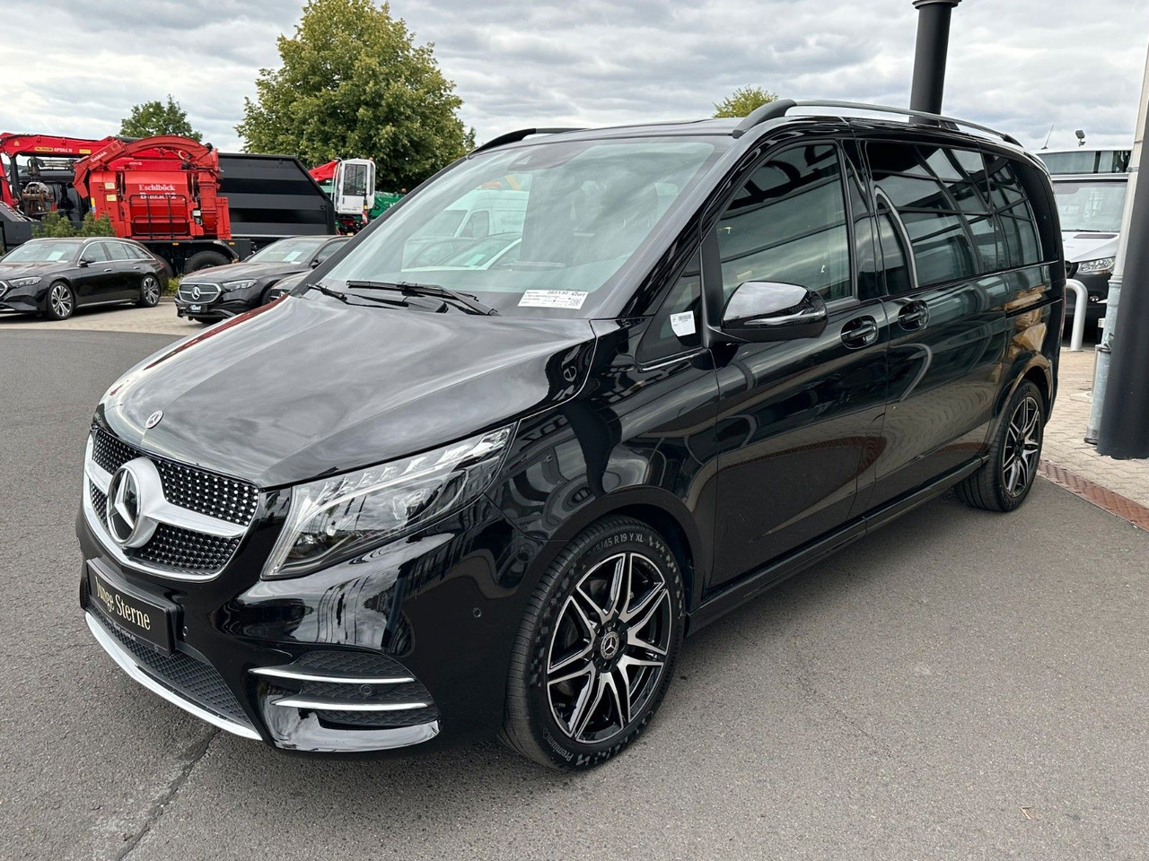 Mercedes-Benz V 250 d EDITION AMG Kompakt ILS elektr Türen - Station wagon: gambar 3 Mercedes-Benz V 250 d EDITION AMG Kompakt ILS elektr Türen - Station wagon: gambar 3