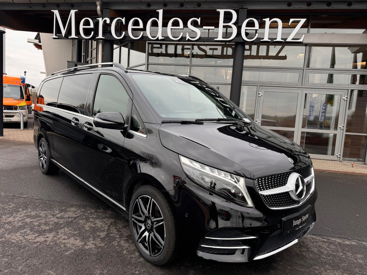 Mercedes-Benz V 300 4MATIC AVA ED AMG Extral AIRMATIC Stdh AHK - Station wagon: gambar 1 Mercedes-Benz V 300 4MATIC AVA ED AMG Extral AIRMATIC Stdh AHK - Station wagon: gambar 1