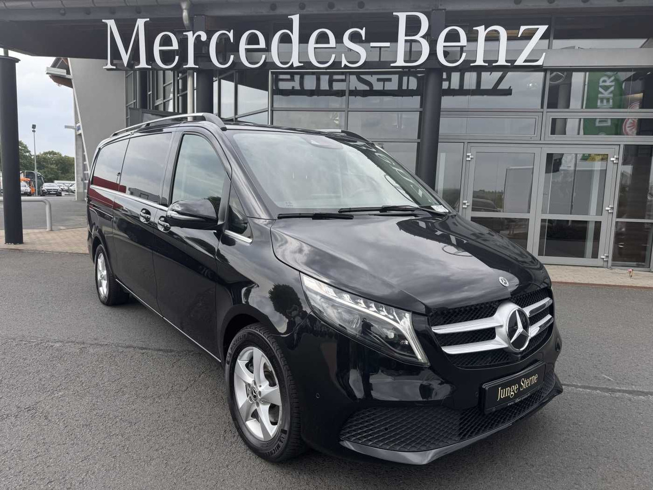 Mercedes-Benz V 300 d 4MATIC AVA 3430 AHK2,5 DISTRONIC 360 - Mobil: gambar 1 Mercedes-Benz V 300 d 4MATIC AVA 3430 AHK2,5 DISTRONIC 360 - Mobil: gambar 1