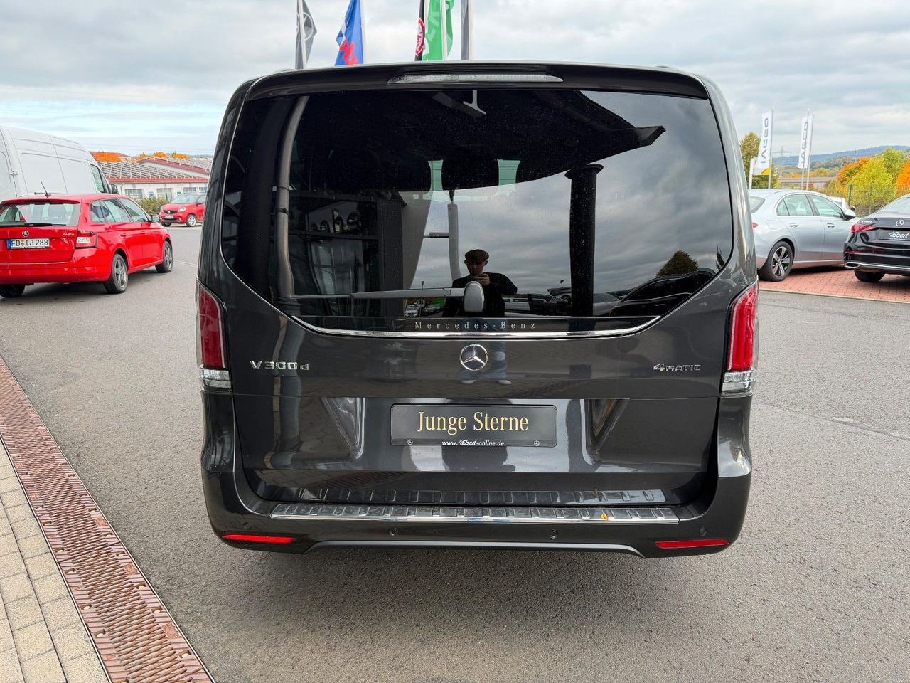 Mercedes-Benz V 300 d 4MATIC EXCLUSIVE AMG Panorama Standheiz - Station wagon: gambar 5 Mercedes-Benz V 300 d 4MATIC EXCLUSIVE AMG Panorama Standheiz - Station wagon: gambar 5