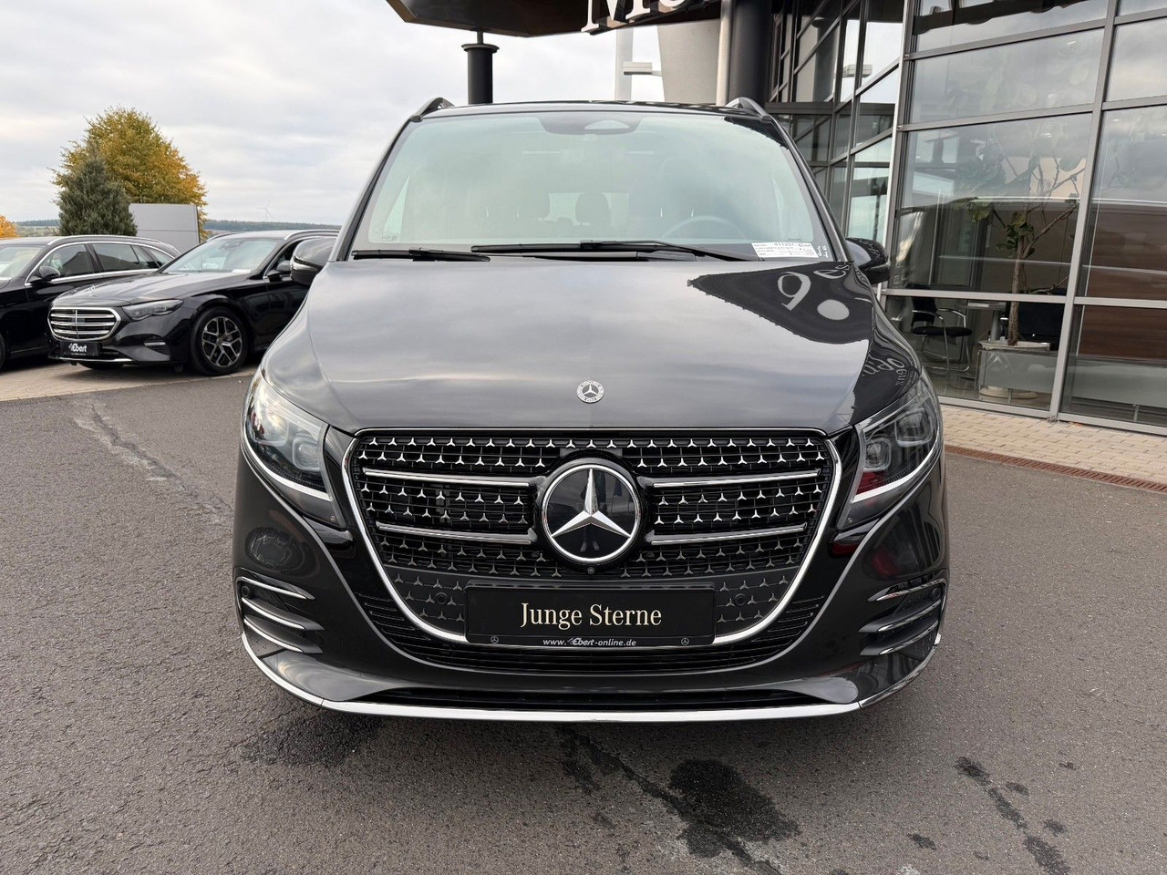 Mercedes-Benz V 300 d 4MATIC EXCLUSIVE AMG Panorama Standheiz - Station wagon: gambar 2 Mercedes-Benz V 300 d 4MATIC EXCLUSIVE AMG Panorama Standheiz - Station wagon: gambar 2