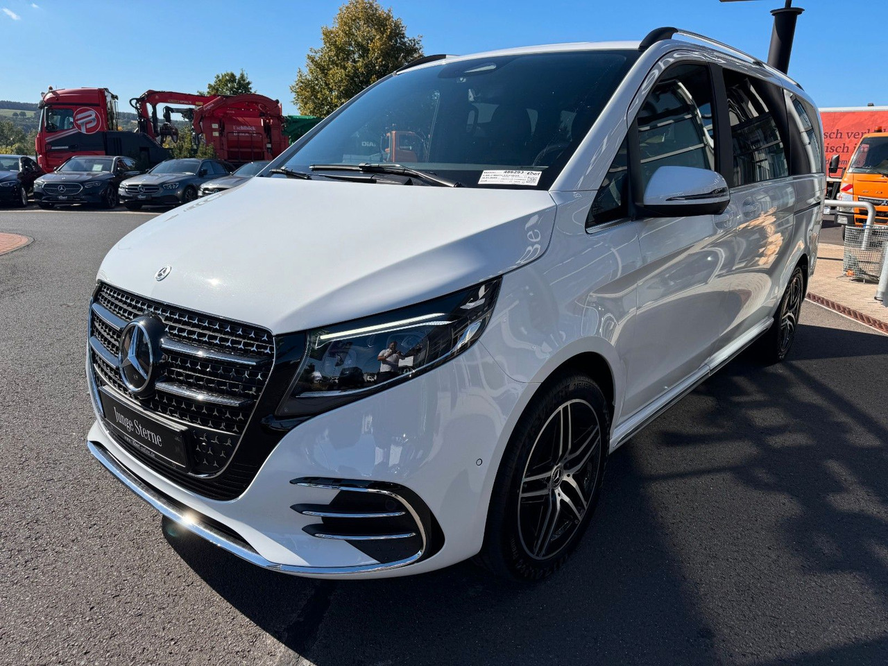 Mercedes-Benz V 300 d 4MATIC EXCLUSIVE AMG Tische AHK2,5to - Station wagon: gambar 3 Mercedes-Benz V 300 d 4MATIC EXCLUSIVE AMG Tische AHK2,5to - Station wagon: gambar 3