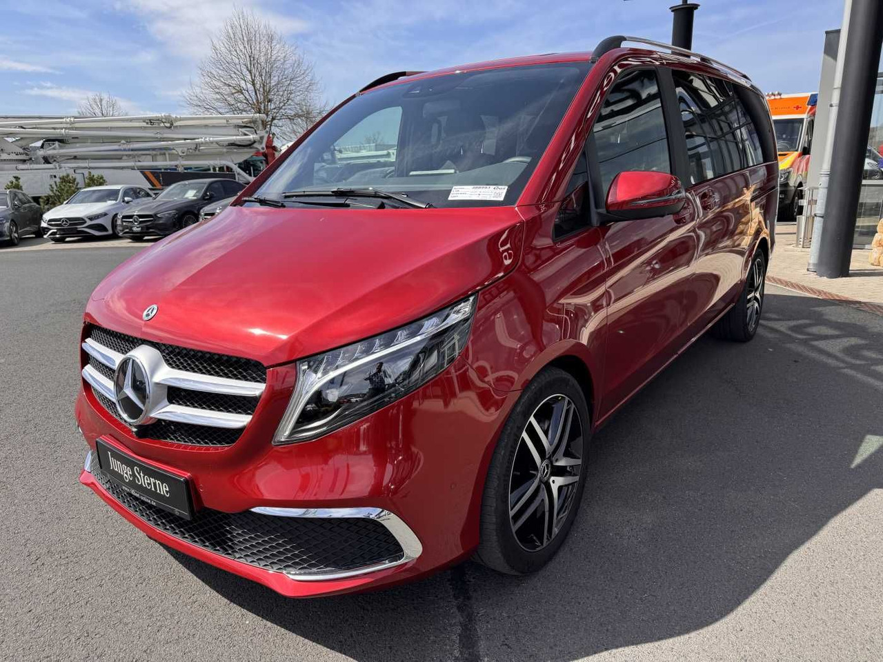 Mercedes-Benz V 300 d AVA ED Tisch AHK DISTRONIC 360 7Sitze - Van penumpang: gambar 3 Mercedes-Benz V 300 d AVA ED Tisch AHK DISTRONIC 360 7Sitze - Van penumpang: gambar 3
