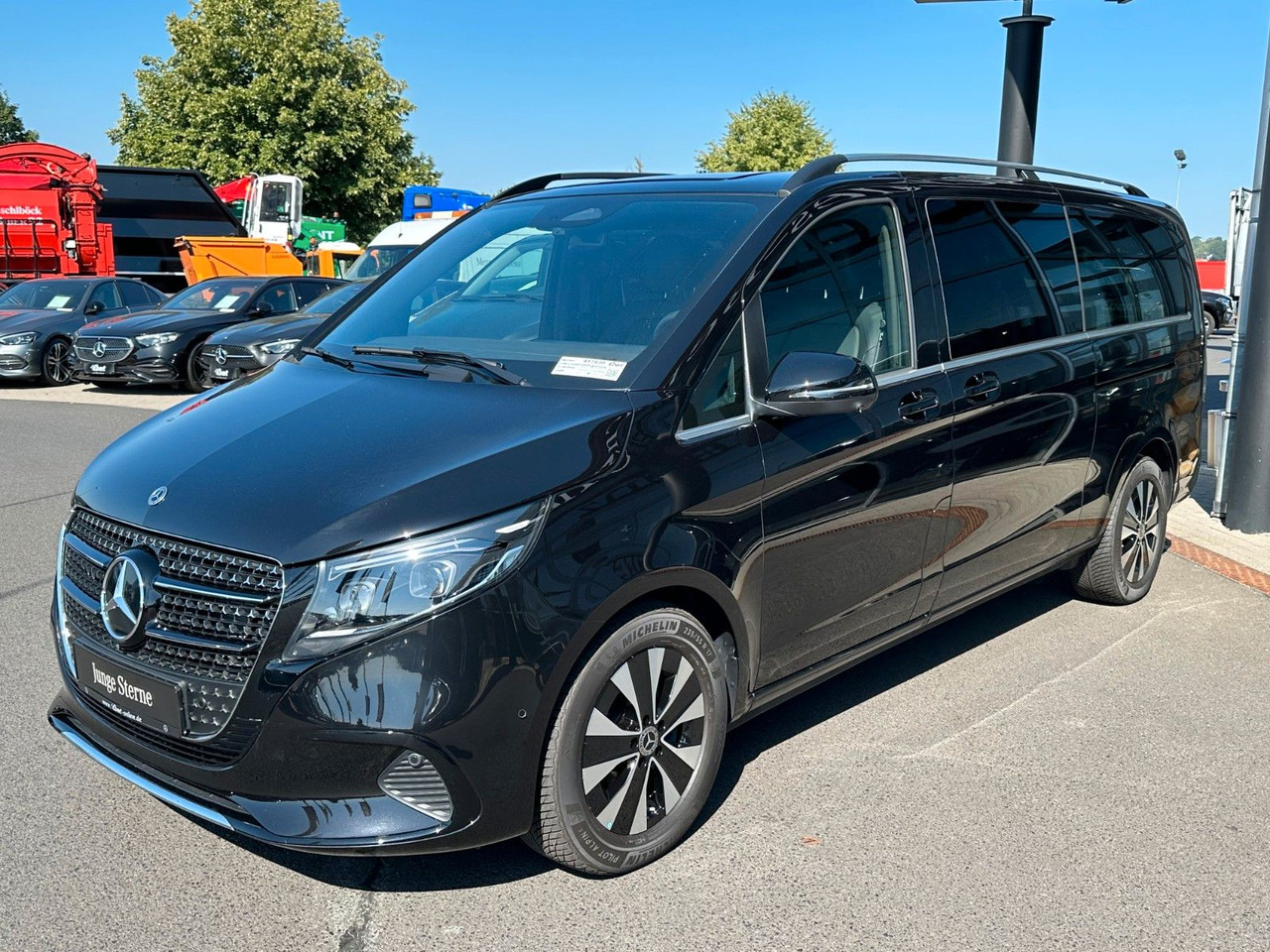 Mercedes-Benz V 300 d AVANTGARDE Extralang 360Kamera Standheiz - Station wagon: gambar 3 Mercedes-Benz V 300 d AVANTGARDE Extralang 360Kamera Standheiz - Station wagon: gambar 3