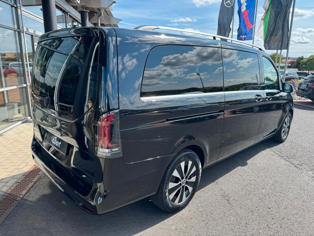 Mercedes-Benz V 300 d AVANTGARDE Extralang 360Kamera Standheiz - Station wagon: gambar 5 Mercedes-Benz V 300 d AVANTGARDE Extralang 360Kamera Standheiz - Station wagon: gambar 5