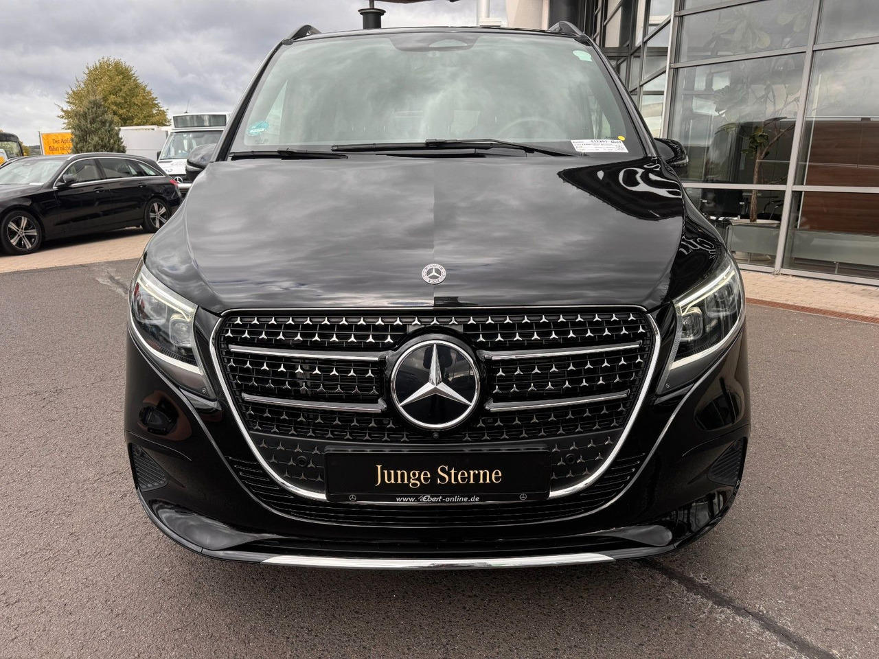 Mercedes-Benz V 300 d AVANTGARDE Extralang 360Kamera Standheiz - Station wagon: gambar 2 Mercedes-Benz V 300 d AVANTGARDE Extralang 360Kamera Standheiz - Station wagon: gambar 2