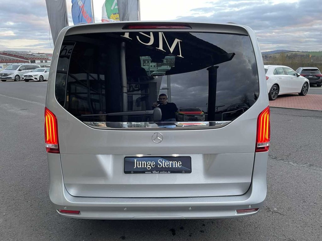 Mercedes-Benz V 300 d EXCLUSIVE ED AMG Panorama AHK2,5 DISTRON Mercedes-Benz V 300 d EXCLUSIVE ED AMG Panorama AHK2,5 DISTRON - Bus mini, Van penumpang: gambar 4 Mercedes-Benz V 300 d EXCLUSIVE ED AMG Panorama AHK2,5 DISTRON Mercedes-Benz V 300 d EXCLUSIVE ED AMG Panorama AHK2,5 DISTRON - Bus mini, Van penumpang: gambar 4