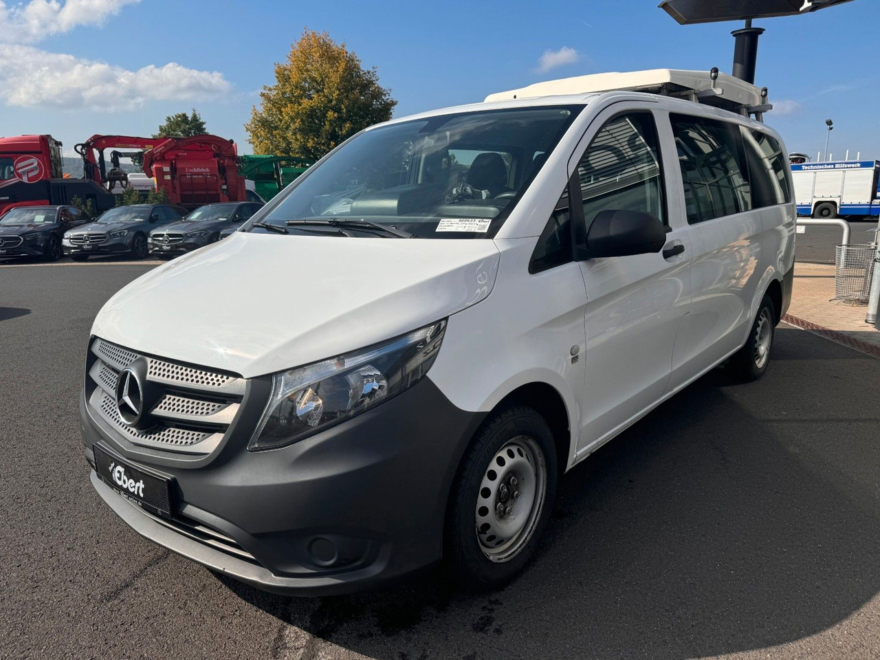 Mercedes-Benz Vito 111 CDI Tourer Begleitfahrzeug BF3+ / WVZ - Van penumpang: gambar 3 Mercedes-Benz Vito 111 CDI Tourer Begleitfahrzeug BF3+ / WVZ - Van penumpang: gambar 3