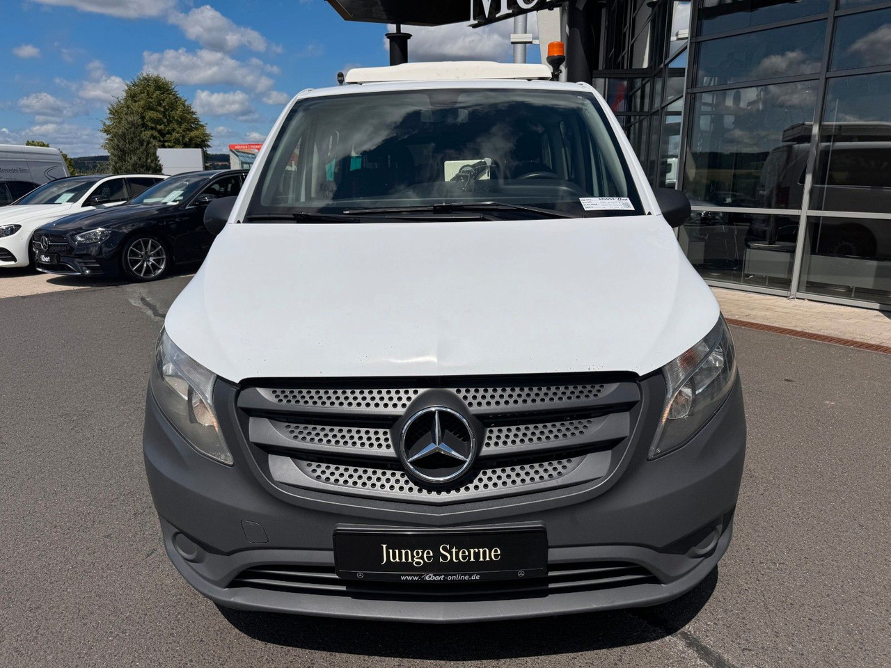 Mercedes-Benz Vito 111 CDI Tourer Begleitfahrzeug BF3+ / WVZ - Van penumpang: gambar 3 Mercedes-Benz Vito 111 CDI Tourer Begleitfahrzeug BF3+ / WVZ - Van penumpang: gambar 3