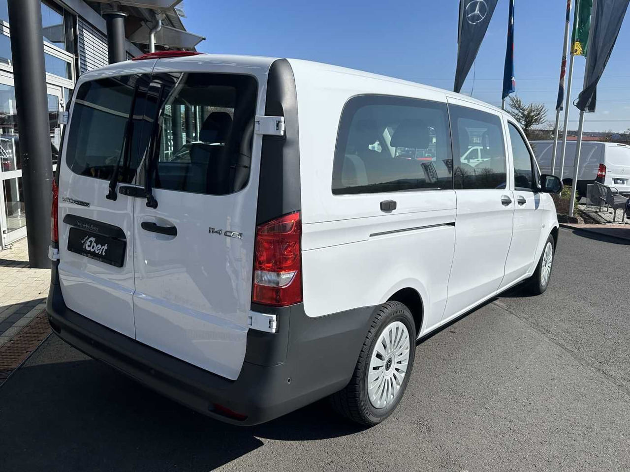 Mercedes-Benz Vito 114 CDI Tourer 8Sitze Klima Audio40 Kamera - Van penumpang: gambar 4 Mercedes-Benz Vito 114 CDI Tourer 8Sitze Klima Audio40 Kamera - Van penumpang: gambar 4