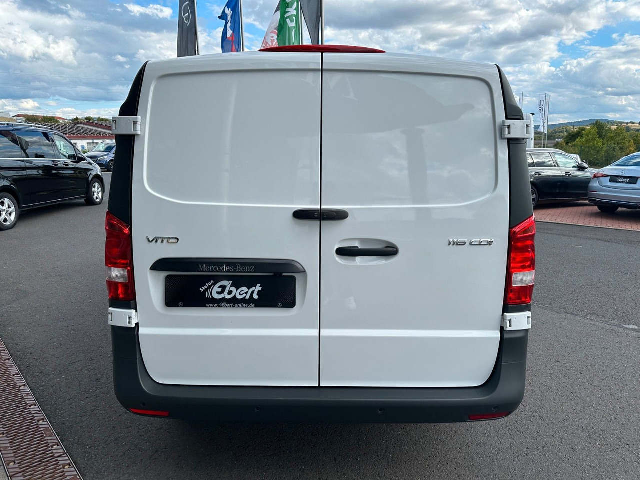 Mercedes-Benz Vito 116 CDI Klima Kamera Audio40 SHZ - Van kecil: gambar 5 Mercedes-Benz Vito 116 CDI Klima Kamera Audio40 SHZ - Van kecil: gambar 5