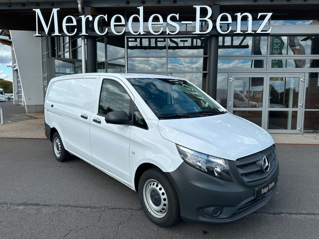 Mercedes-Benz Vito 116 CDI Klima Kamera Audio40 SHZ - Van kecil: gambar 1 Mercedes-Benz Vito 116 CDI Klima Kamera Audio40 SHZ - Van kecil: gambar 1