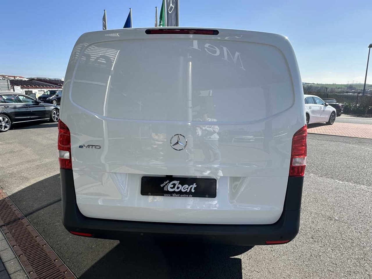 Mercedes-Benz eVito 112 Klima Kamera Audio 30 Sitzheiz Tempom. - Van kecil, Van listrik: gambar 5 Mercedes-Benz eVito 112 Klima Kamera Audio 30 Sitzheiz Tempom. - Van kecil, Van listrik: gambar 5