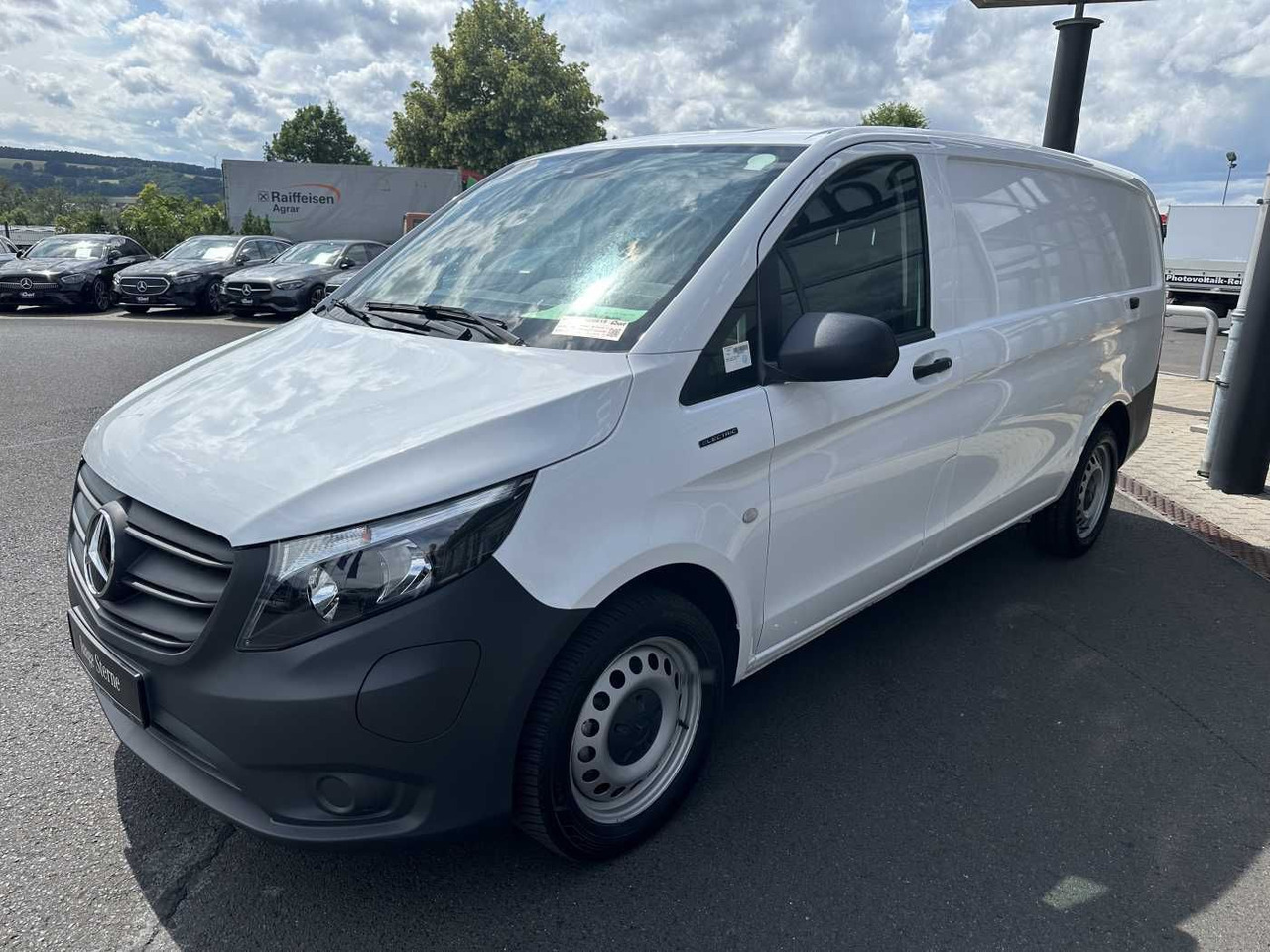 Mercedes-Benz eVito 112 Klima Kamera Navi SHZ Tempomat - Van kecil, Van listrik: gambar 3 Mercedes-Benz eVito 112 Klima Kamera Navi SHZ Tempomat - Van kecil, Van listrik: gambar 3